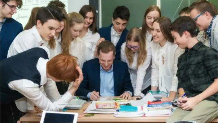 Студенты-старшекурсники непедагогических специальностей смогут работать в школах