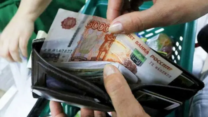 В Минтруде заявили об увеличении в 2026 году МРОТ до более 27 тысяч рублей