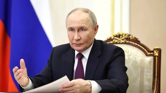 Президент Владимир Путин поздравил участников и победителей Чемпионата высоких технологий