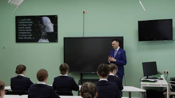 Цифра и душа: как сохранить в образовании человечность с помощью ИИ