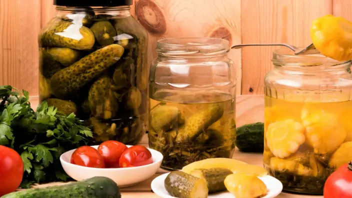Диетологи рассказали, какие продукты полезнее употреблять не в свежем, а в консервированном виде