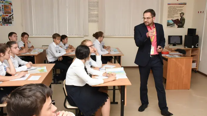 Бюрократическую нагрузку педагогов предложили ограничить законом