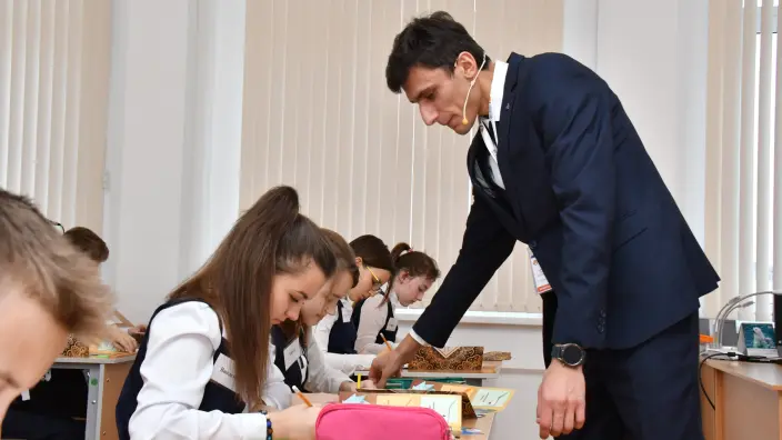 Плюс 10 баллов и право выбора: студенты педвузов КБР смогут участвовать в программе «Земский учитель»