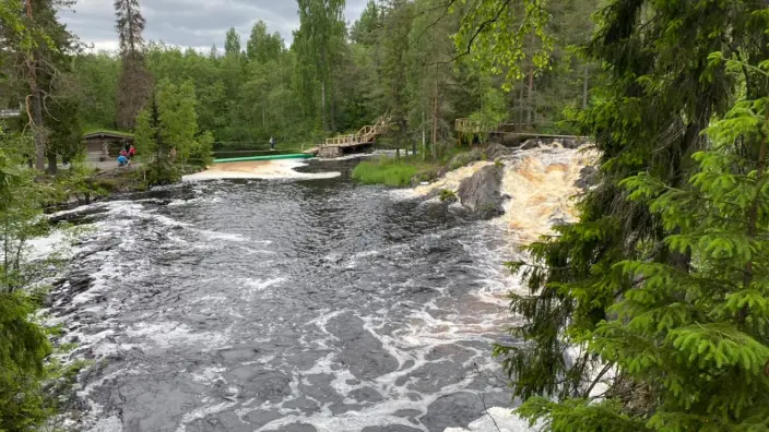 Как объяснить ребёнку правила безопасности на воде