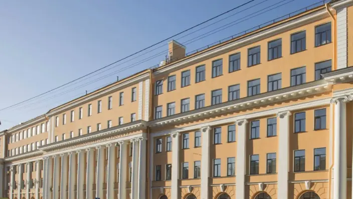 «Колыбель отечественного флота»: в СПбГМТУ появилась Аллея славы русской науки