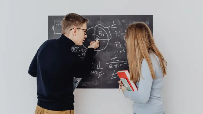 В 2026 году ЕГЭ по физике сдавали на 24% чаще, математику — на 10%